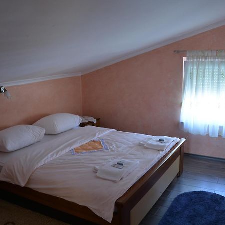 Motel Most Ljubuški Стая снимка