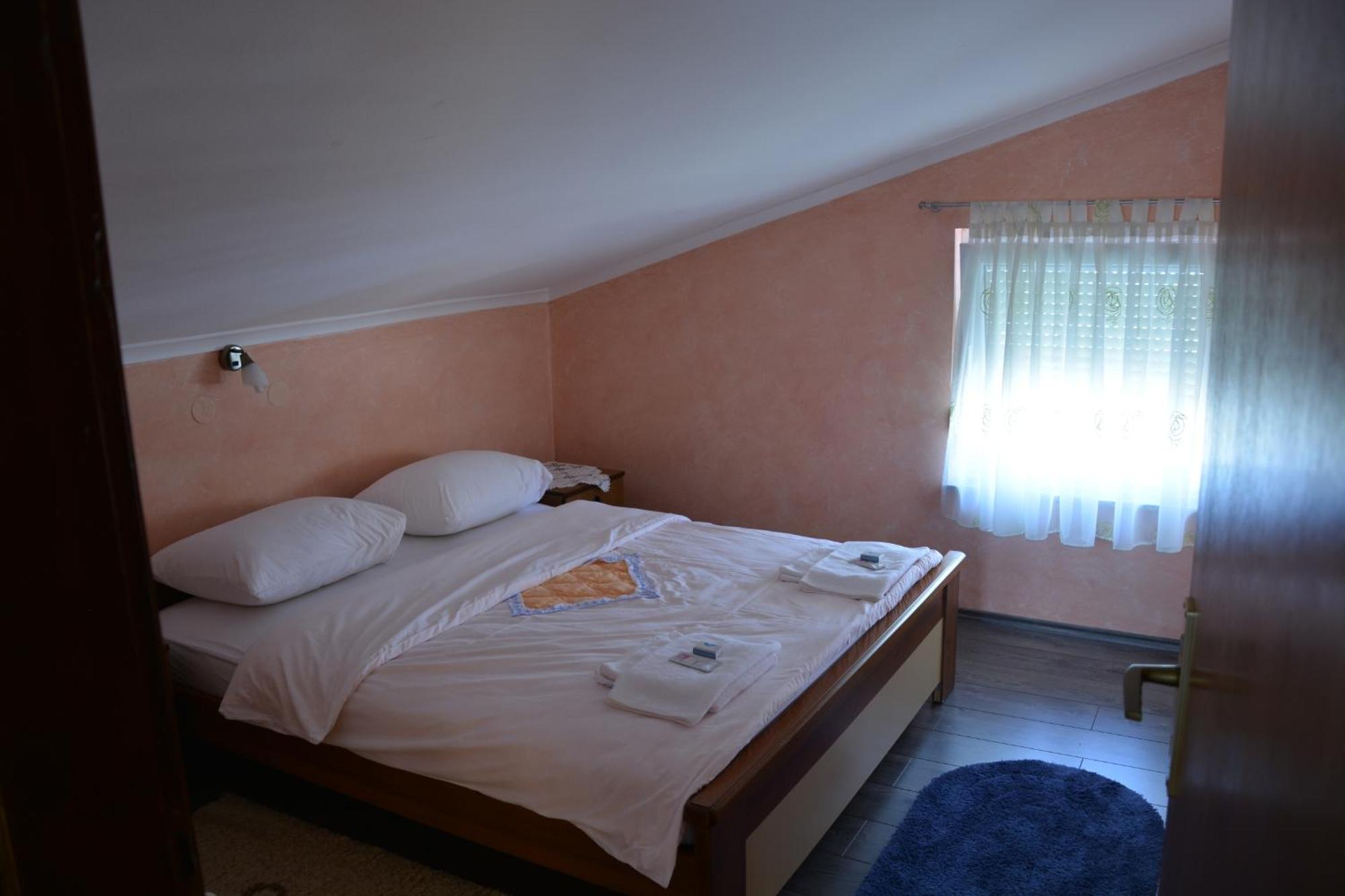 Motel Most Ljubuški Стая снимка