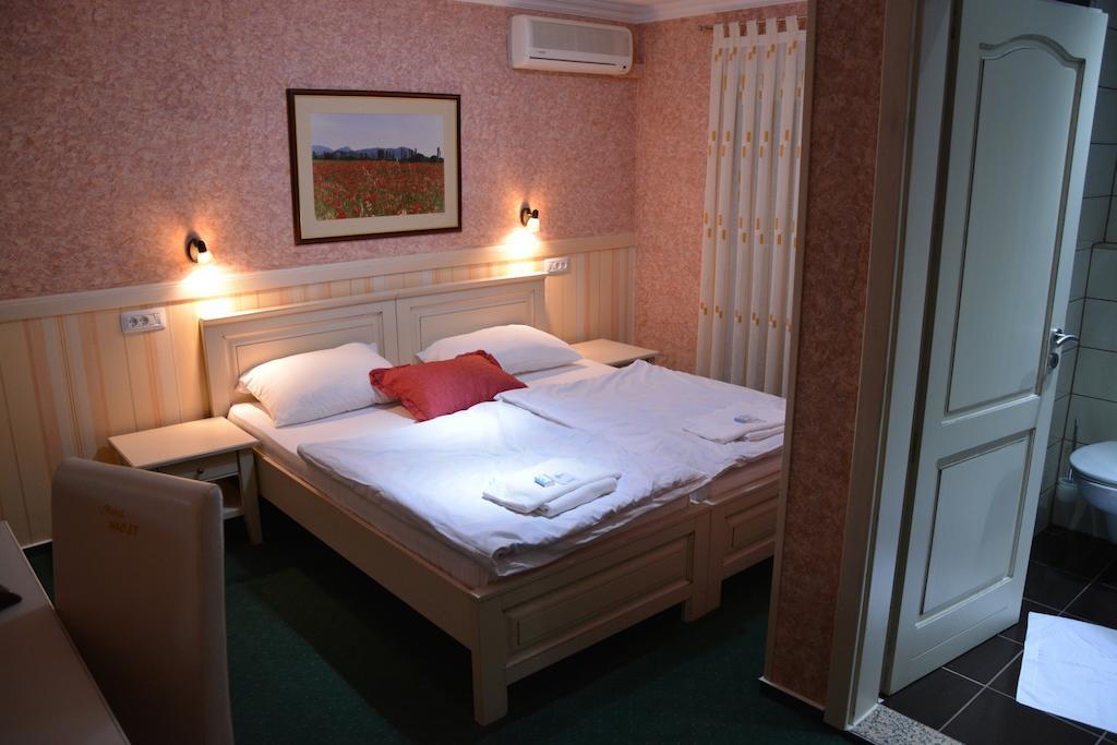 Motel Most Ljubuški Стая снимка